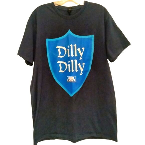 Hanes Dilly Dilly Bud Light Men's Tee Shirt Size XL Blue - Picture 1 of 7